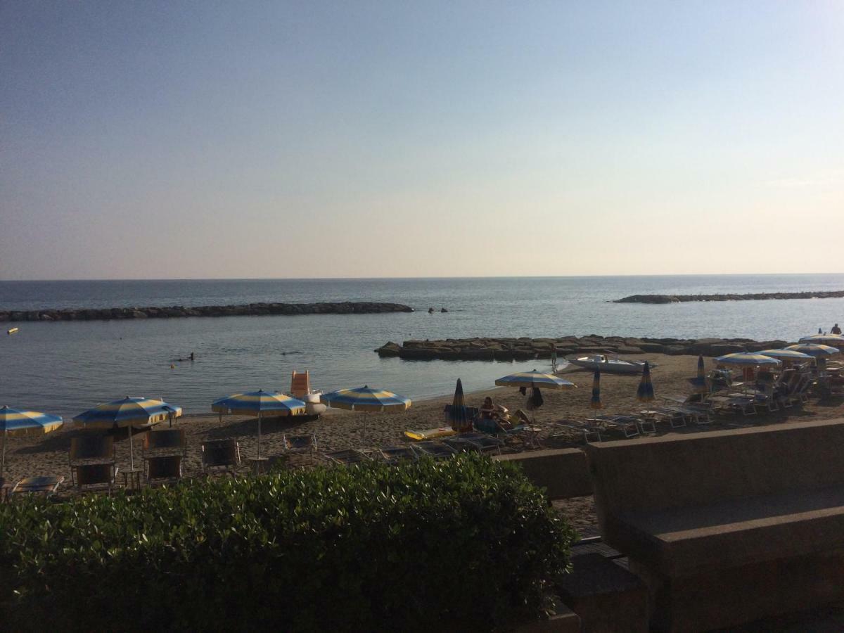Bistrot Del Mare Apartment Santo Stefano al Mare Exterior photo