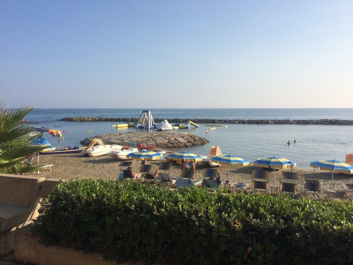 Bistrot Del Mare Apartment Santo Stefano al Mare Exterior photo